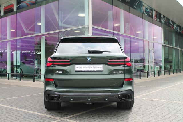 BMW X5 xDrive50e High Executive M Sport Automaat / Panoramadak Sky Lounge / Trekhaak / Massagefunctie / Bowers & Wilkins / Parking Assistant Professional / Soft-Close / Active Steering