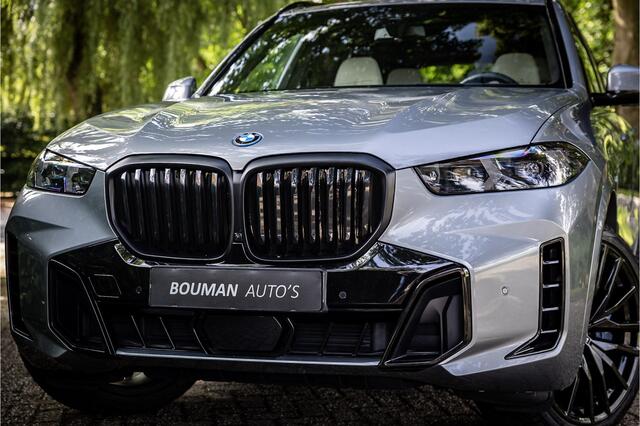 BMW X5 xDrive50e M Sport Pro Bowers & Wilkins Individual Vierwielbesturing Soft Close Carbon