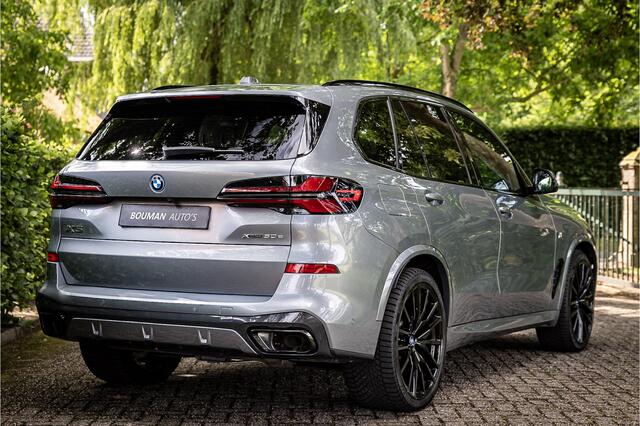 BMW X5 xDrive50e M Sport Pro Bowers & Wilkins Individual Vierwielbesturing Soft Close Carbon