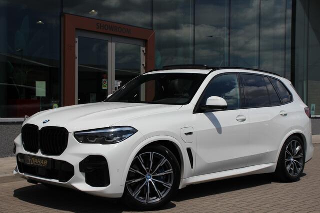 BMW X5 xDrive45e High Executive | M Pakket | Pano | Luchtvering | Trekhaak |