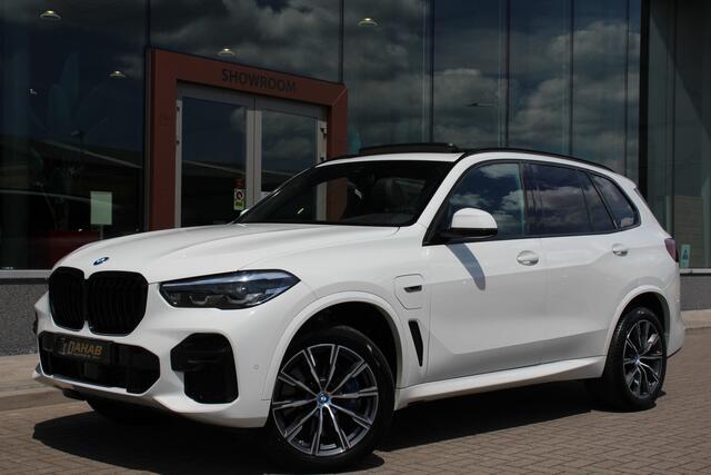 BMW X5 xDrive45e High Executive | M Pakket | Pano | Luchtvering | Trekhaak |