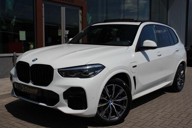 BMW X5 xDrive45e High Executive | M Pakket | Pano | Luchtvering | Trekhaak |
