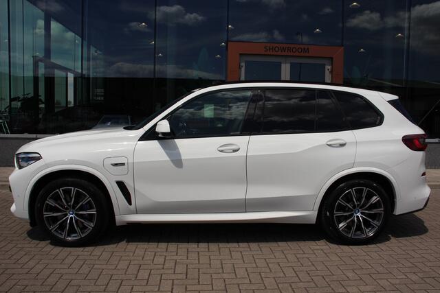 BMW X5 xDrive45e High Executive | M Pakket | Pano | Luchtvering | Trekhaak |