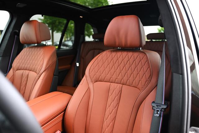BMW X5 xDrive50e High Executive M Sport Automaat / Panoramadak Sky Lounge / Trekhaak / Massagefunctie / Bowers & Wilkins / Parking Assistant Professional / Soft-Close / Active Steering