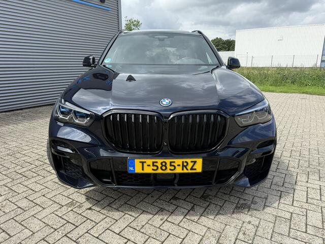 BMW X5 xDrive45e High Executive M Sport Laser Licht Head-Up Display Panoramadak Harman-Kardon Trekhaak Comfortzetels Innovatie-pakket Stoelventilatie Keyless Entry