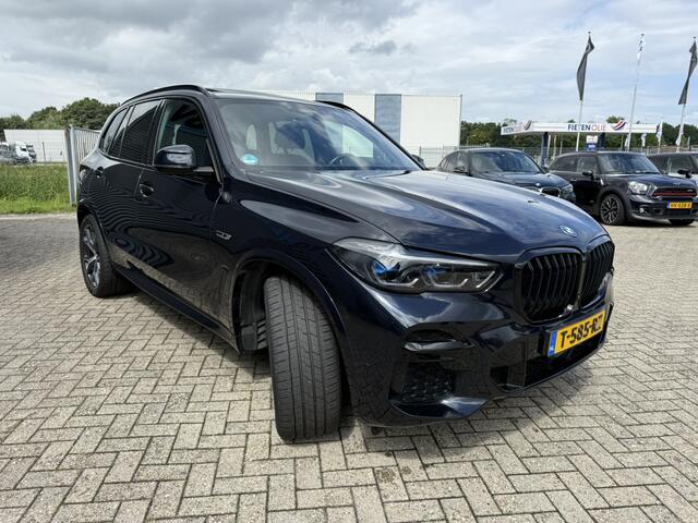 BMW X5 xDrive45e High Executive M Sport Laser Licht Head-Up Display Panoramadak Harman-Kardon Trekhaak Comfortzetels Innovatie-pakket Stoelventilatie Keyless Entry