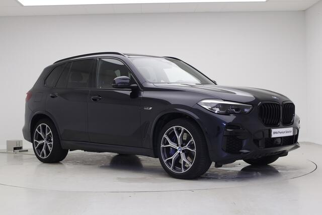 BMW X5 xDrive45e High Exe | M-Sport | Comf. zetel + uitgebr. leder | Sky lounge dak | Harman/kardon | Co Pilot