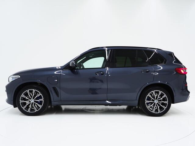 BMW X5 xDrive45e M-Sport Shadow | Panoramadak | Luchtvering | Trekhaak | Harman/Kardon | 360 | LaserLED