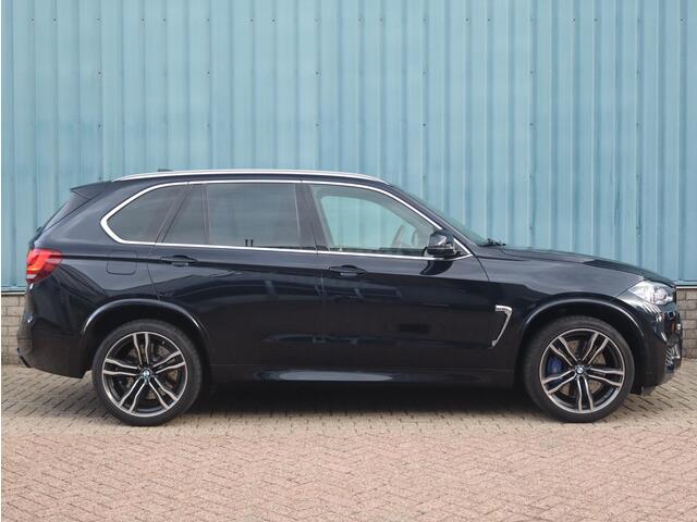 BMW X5 M 575PK | PANO-DAK | 21 INCH | B&O | HUD | TREKHAAK | REAR SEAT ENTERTAIMENT |