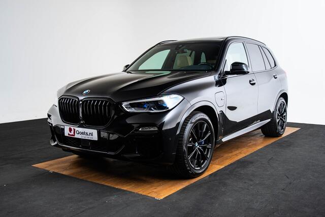 BMW X5 xDrive45e High Executive M Sport - Trekhaak - Panoramadak - Parking/Driving Assistant - Warmte Comfort Pack - Soft Close - Active Cruise Control - Head Up - Harman Kardon - Comfort Acces -
