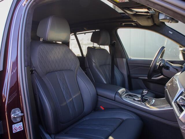 BMW X5 xDrive45e High Executive M-Sport | Driving Professional | Schuif-/Kantel Pano | Multifunctionele stoelen | Luchtvering | Alcantara hemelbkl. | 360 camera | 21"