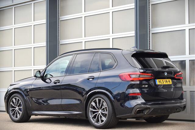 BMW X5 xDrive45e High Ex. M-Sport | Carbon Zwart | LASER LED | ACC Luchtvering