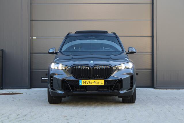 BMW X5 xDrive50e M-SPORT | BTW | PANO | HUD | H/K | STUURVERW | ELEK.TREKHAAK | 360 | DODE HOEK