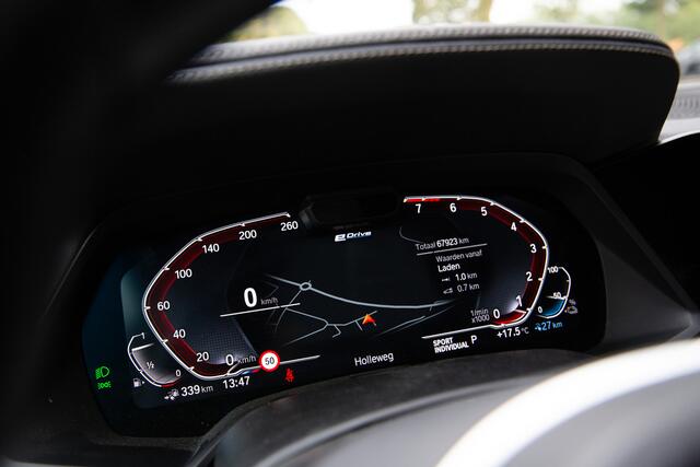 BMW X5 xDrive45e High Executive M-Sport , 4-wielsturing, Softclose, Skylounge, Dravitgrau,