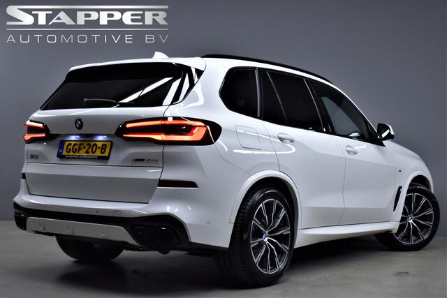 BMW X5 xDrive45e 399pk 6-Cil. Automaat M-Sport Pano/Trekhaak/Harman-Kardon/Virtual/Carplay/Head-Up/Cameras/Luchtvering