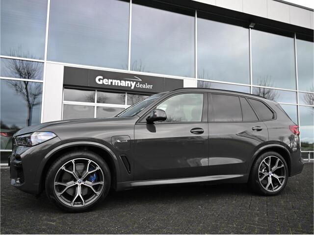 BMW X5 xDrive45e 394pk M-Sport Lucht Pano Laser HUD 21-Inch Tr-Haak DRAVIT!