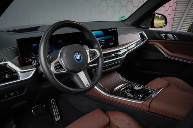 BMW X5 xDrive50e | ADAPTIVE CRUISE | MASSAGE | STOELVERWARMING & VERKOELING | 360 CAMERA | TREKHAAK | CARPLAY | MEMORY SEATS | PANO | STUURVERWARMING | HEAD UP |