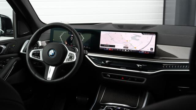 BMW X5 xDrive50e M-Sport Pro | Massage | Harman/Kardon | Panoramadak | Soft-Close | Head-up | Stoelventilatie | Trekhaak | Carbon