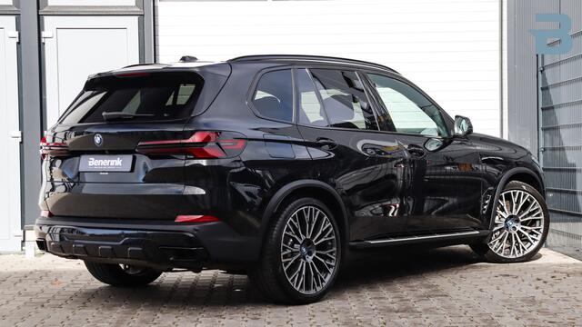 BMW X5 xDrive50e | Harman/Kardon | Panoramadak | Head-up | Trekhaak | Iconic Glow