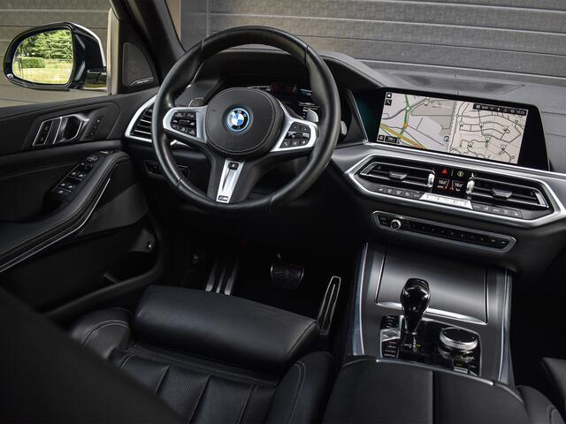 BMW X5 xDrive45e HIGH EXECUTIVE | ACTIVE CRUISE | M-SPORT PRO | LUCHTVERING | SPORTBRAKES | COMFORT ACCESS | SHADOWLINE LIGHTS | PANORAMADAK SKY LOUNGE | AMBIANCE INTERIEUR | 360 CAMERA | HEAD-UP | DAB+ | HARMAN/KARDON |