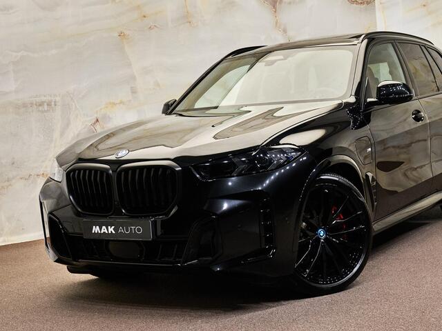 BMW X5 xDrive50e M Sport Pro, M stoelen, 4-wielbest., B&W, massage, CraftedClarity, pano, Merino, memory, 22", HUD, tr.haak, privacy