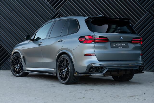 BMW X5 xDrive50e LCI M-Sport Pro ACC Pano M Seats Alcantara Hemel Massage Stoelvent. B&W Head Up 360 Kristal Trekhaak