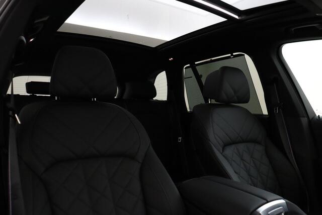 BMW X5 xDrive50e M-SPORT PRO|22'LM VELGEN|PANO DAK|TREKHAAK|CARBON INT.|SOFT CLOSE|COMFORT PLUS|SHADOW LINE|ADAP. LED