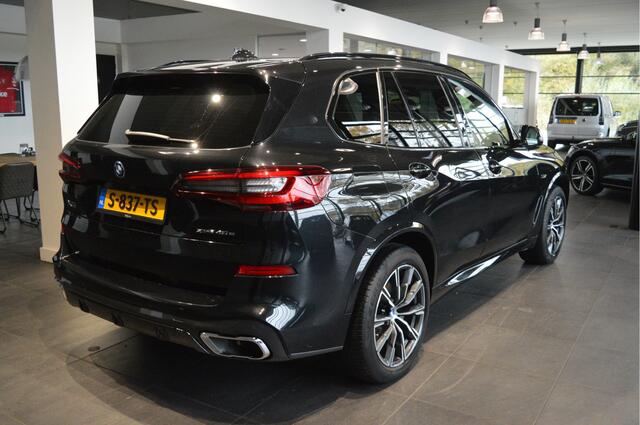 BMW X5 xDrive45e M-pakket pano camera leer trekhaak 20 inch !!