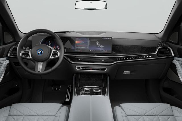 BMW X5 xDrive50e M-Sport Pro / Driving Assistant Professional / Harman Kardon / Soft Close / Adaptieve LED koplampen / Warmte Comfort / Glazen panoramadak / Parking Assistant Professional / Comfort Access / Trekhaak Zwenkbaar / 22 Inch / Iconic Glow