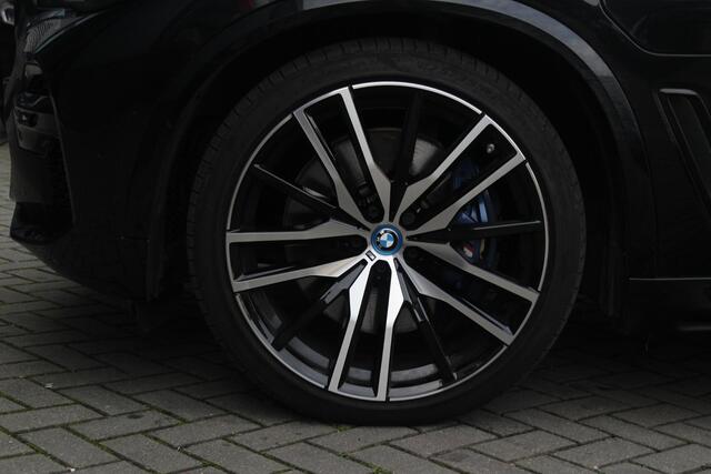BMW X5 xDrive45e M-Sport | Panorama dak | Comfort Stoelen | HUD | 22 Inch | H+K