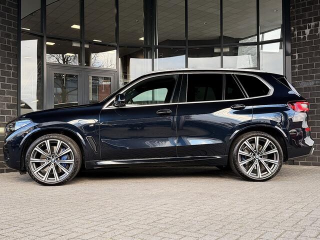 BMW X5 XDRIVE45E M-SPORT - PANO - 22 INCH - ORG. NL.