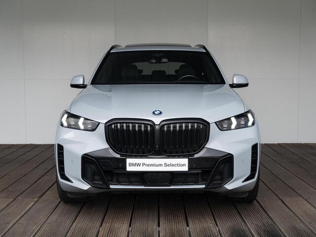 BMW X5 xDrive50e | M Sportpakket Pro | Innovation Pack | Comfort Access | Soft-Close | Sky Lounge | Stoelventilatie | Massagefunctie | Harman Kardon | Trekhaak