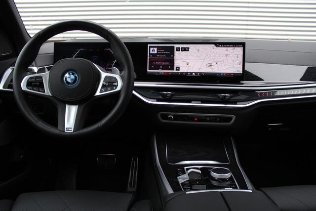 BMW X5 xDrive50e M-Sport | Panoramadak | Luchtvering | Harman Kardon | Iconic Glow | Trekhaak