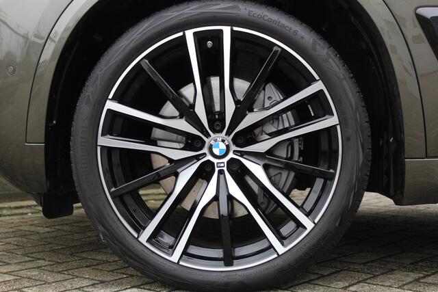 BMW X5 xDrive50e M-Sport | Panoramadak | Luchtvering | Harman Kardon | Iconic Glow | Trekhaak