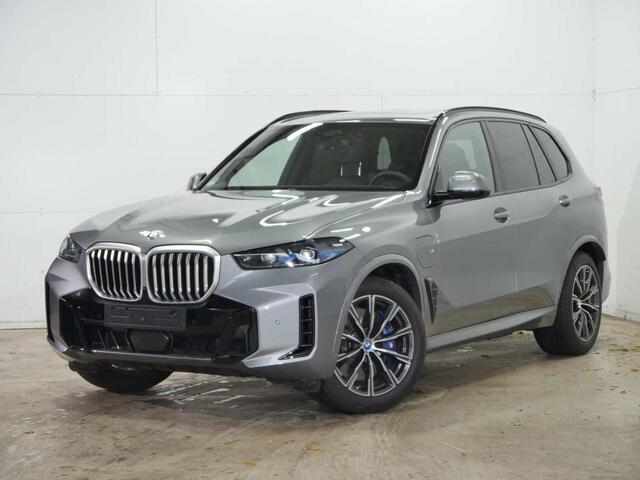 BMW X5 xDrive50e M-Sport | Panorama | Comfortzetels | Trekhaak | Driving Assistant Professional | Harman Kardon | SoftClose | Integral Active Steering