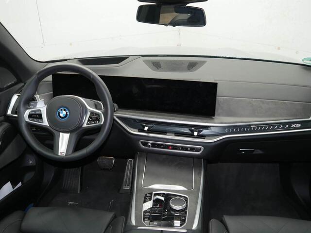 BMW X5 xDrive50e M-Sport | Panorama | Comfortzetels | Trekhaak | Driving Assistant Professional | Harman Kardon | SoftClose | Integral Active Steering