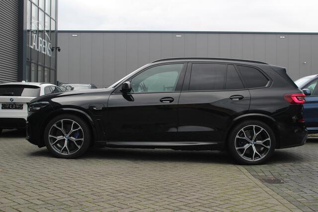 BMW X5 xDrive45e M-sport | Sky lounge | Panoramadak| Adaptieve Cruise | Achteras besturing | Stoelkoeling | 360 Camera