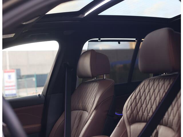BMW X5 50e xDrive | Sky - Trekhaak - B&W - Coffee leder