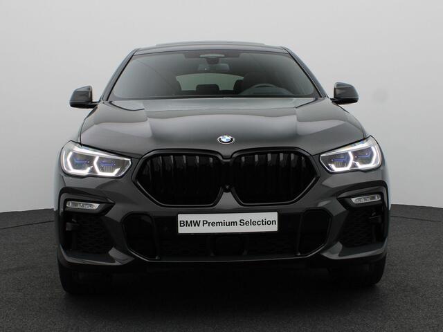 BMW X6 xDrive40i High Executive | M Sportpakket | Trekhaak | Glazen panoramadak Sky Lounge | Comfortstoelen | Head-Up Display | 22"
