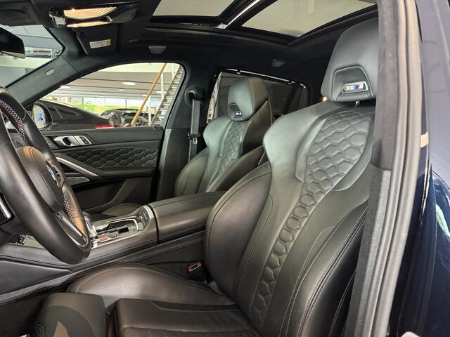 BMW X6 M Competition / Trekhaak / Panoramadak / 360Camera / Head-up / Rear Entertainment / Bowers & Wilkens / 22'' / Softclose / Intr.voorverwarming / Carbon intr. / Stoelventilatie / Stuur+Stoelverwarming / DAB