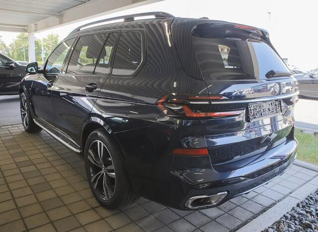 BMW X7 xDrive40d M Sport 340 PK Grijs Kenteken ACC Trekhaak Luchtvering Head-Up Memory 21 Inch