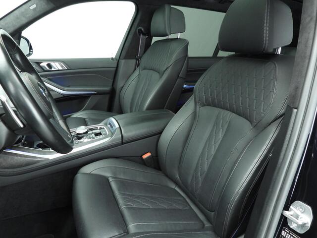 BMW X7 xDrive40i | M-Sportpakket | LED | Leder | HUD | Schuifdak | trekhaak | Active cruise | DAB | Harman-kardon sound | Alu 22 inch