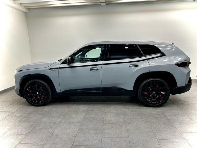 BMW XM PHEV Label Red 30 kWh