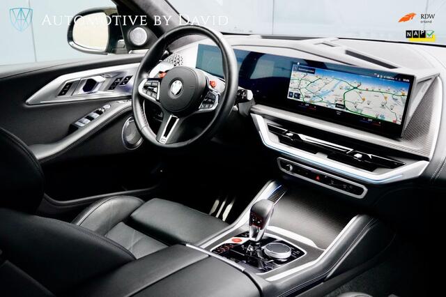 BMW XM PHEV 4.4 V8 653 pk 30 kWh / NIEUWSTAAT / FULL OPTIONS / BOWERS WILKINS DIAMOND SURROUND / TREKHAAK / M DRIVERS PACKAGE 270 km Vmax / BMW SERVICE INCLUSIVE