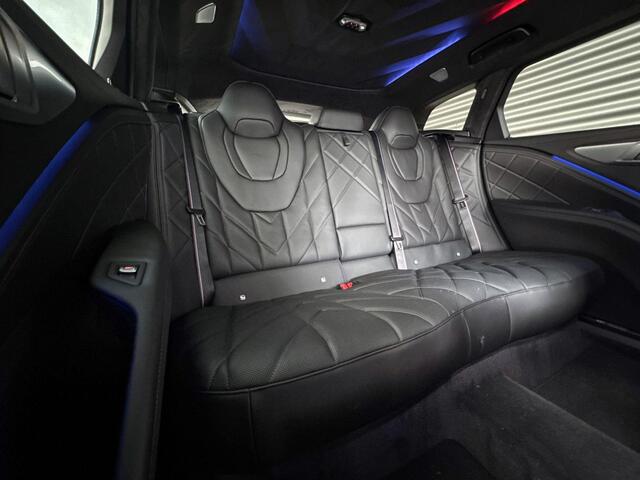 BMW XM PHEV 50e Trekhaak / Soft-Close / Stoelventilatie / Massagefunctie / Driving Assistant Professional / Parking Assistant Plus / Bowers & Wilkins