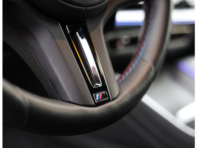 BMW XM PHEV 30 kWh | Drivers Pack - Trekhaak - 23" Vossen