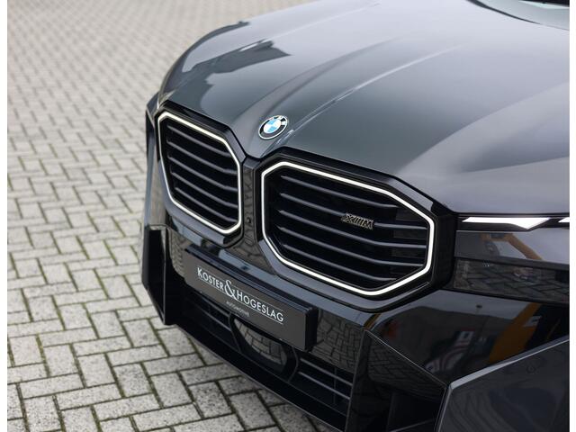BMW XM PHEV 30 kWh | Drivers Pack - Trekhaak - 23" Vossen