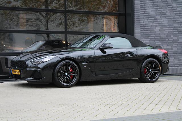 BMW Z4 Roadster sDrive20i High Executive | NIEUWSTAAT! | M-SPORT | KEYLESS | STUURVERW | SFEER | CAMERA | LED | ALARM KLASSE 3 |