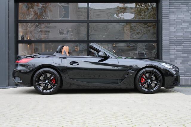 BMW Z4 Roadster sDrive20i High Executive | NIEUWSTAAT! | M-SPORT | KEYLESS | STUURVERW | SFEER | CAMERA | LED | ALARM KLASSE 3 |