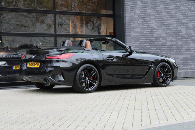 BMW Z4 Roadster sDrive20i High Executive | NIEUWSTAAT! | M-SPORT | KEYLESS | STUURVERW | SFEER | CAMERA | LED | ALARM KLASSE 3 |